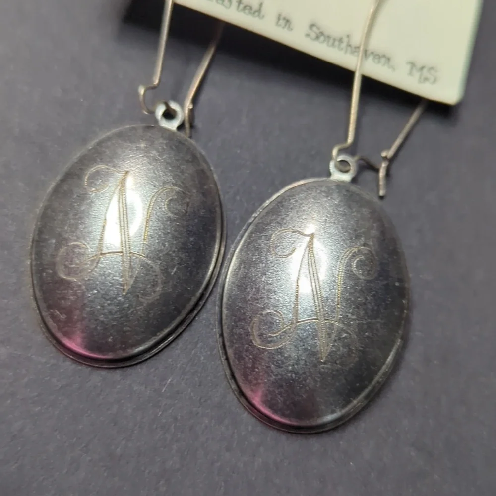 ❤️5/$25 🌟Haute Mess Silver Earrings Letter N
